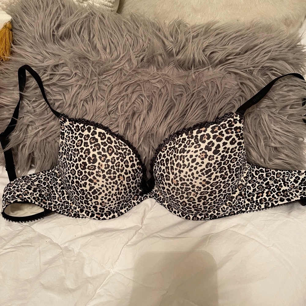 Victoria's Secret Leopard Print Push-Up Bra in Black and Cream